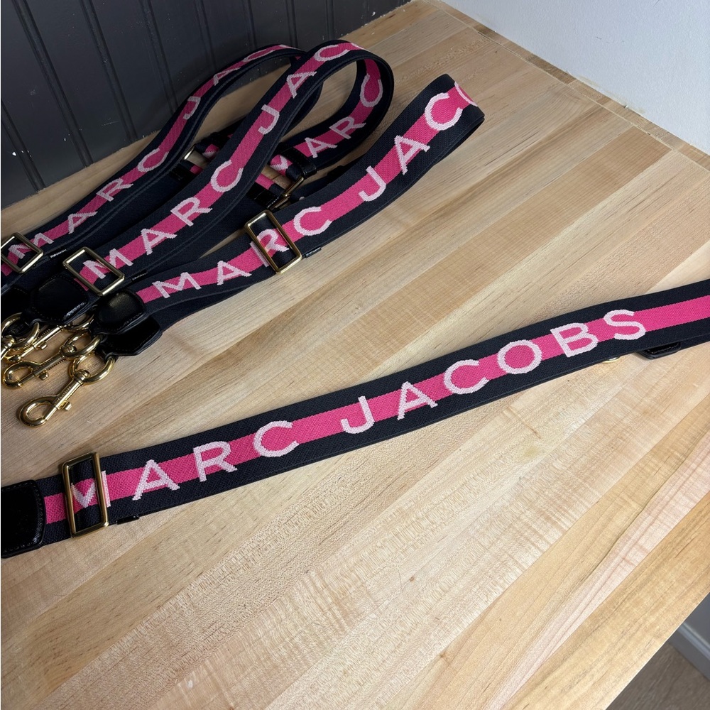 NWOT Marc Jacobs Black and Pink Logo Strap with Gold - Picture 4 of 6